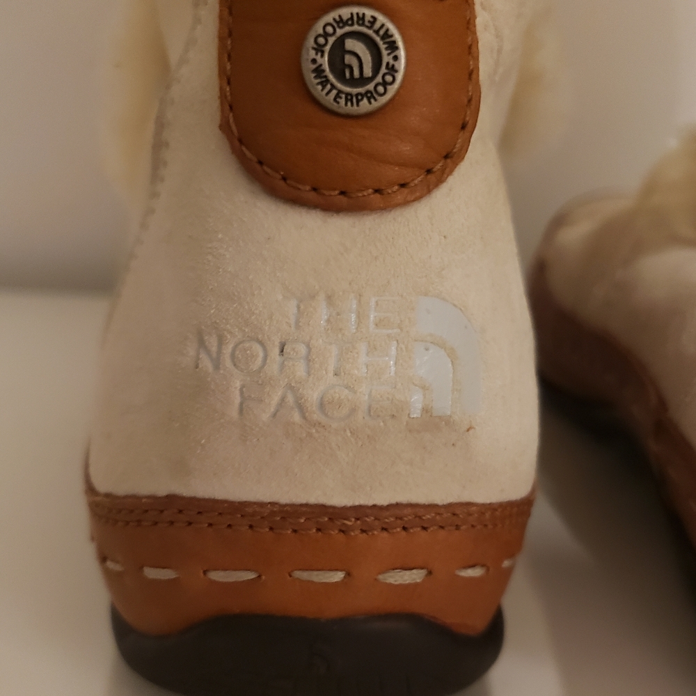 NorthFace Primaloft 200 Insulation Suede Leather Trim Floral Fur Lace Up W9 NWOT - Picture 5 of 12